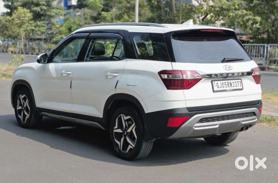 Hyundai Alcazar Signature (o) 7 Seater 1.5 Diesel At Adventure Dual ..