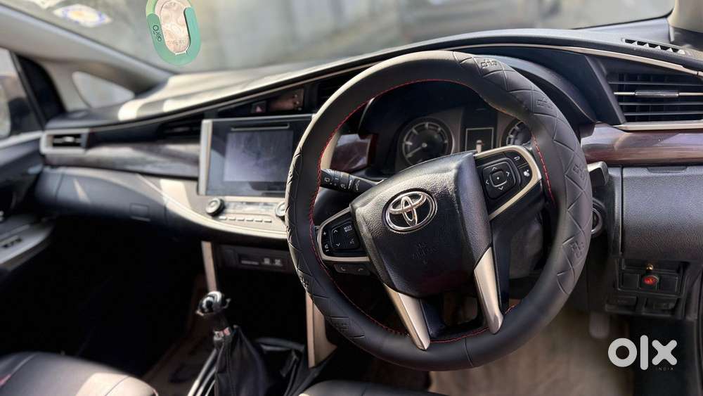 Toyota Innova Crysta 2.4 V, 2016, Diesel