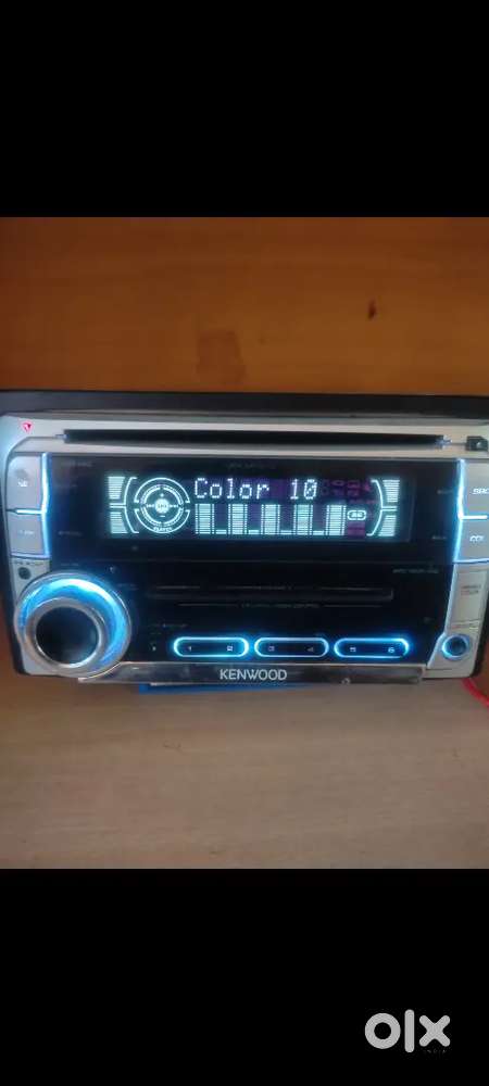 JVC double din car stereo with remote in proper working condition.