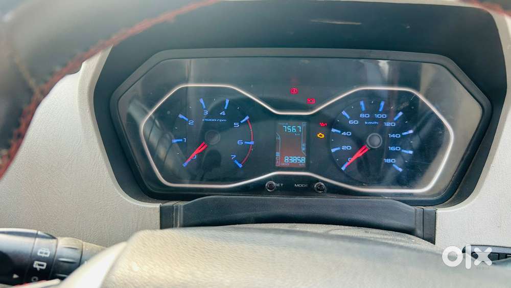 Mahindra Scorpio S10, 2016