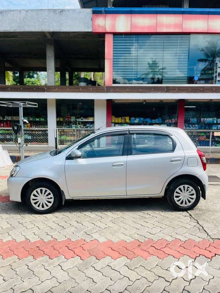 Toyota Etios Liva 2014-2016 V, 2016, Petrol