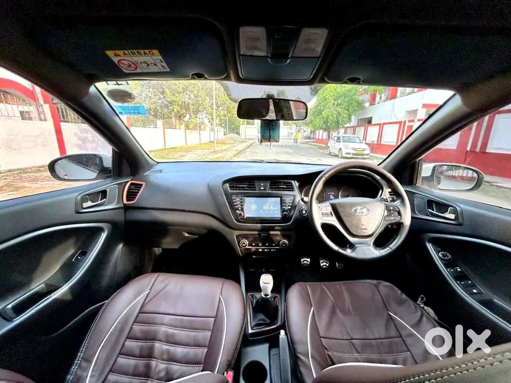 Hyundai I20 Active 2017 Petrol 32000 Km Driven