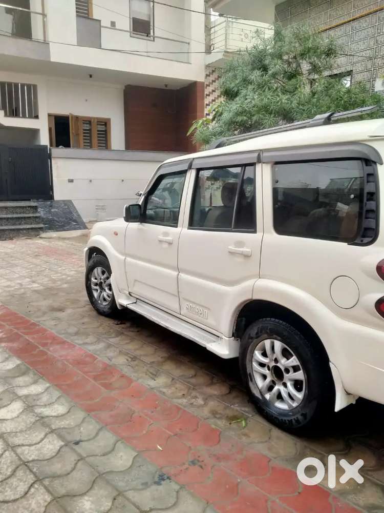 Mahindra Scorpio 2013 Diesel Well Maintained