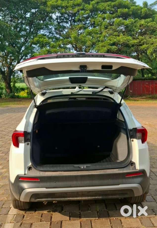 Honda Elevate Zx Mt, 2023, Petrol