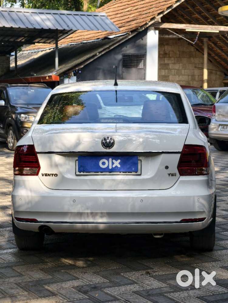 Volkswagen Vento Sport 1.2 Tsi At, 2016, Petrol