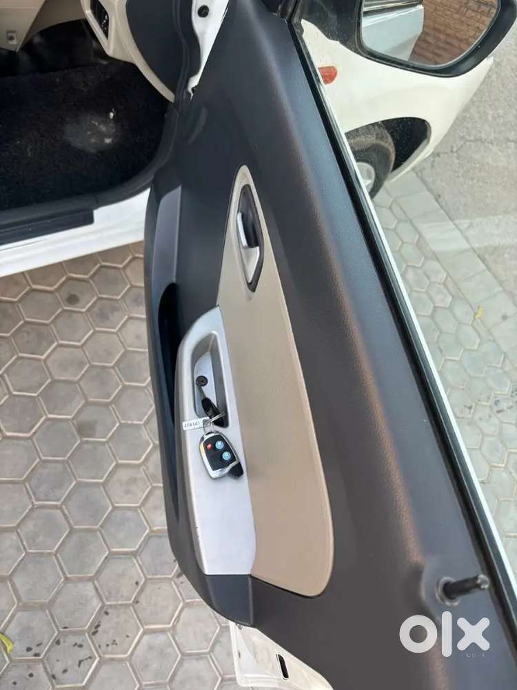Maruti Suzuki Alto K10 Vxi Automatic 2019 Modal White Colour Rj19