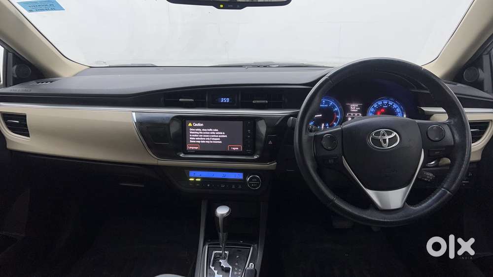 Toyota Corolla Altis 2013-2017 Vl At, 2015, Petrol
