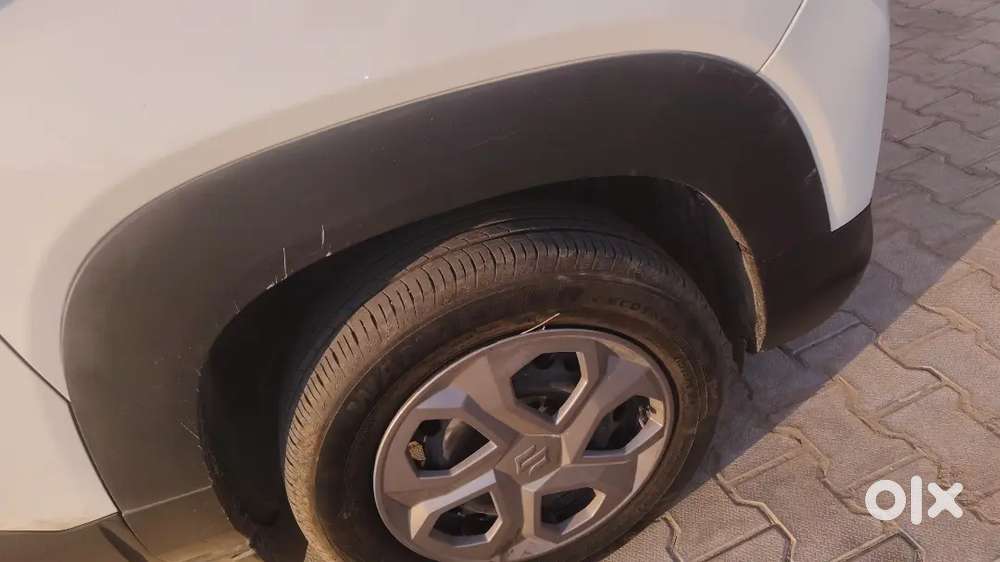 Maruti Suzuki Brezza Vxi 2025