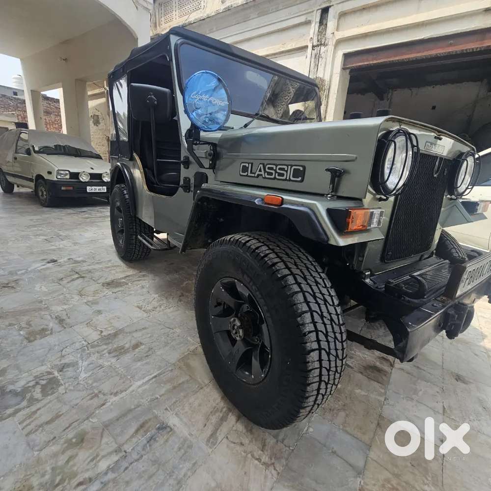 Mahindra Jeep Classic 2000