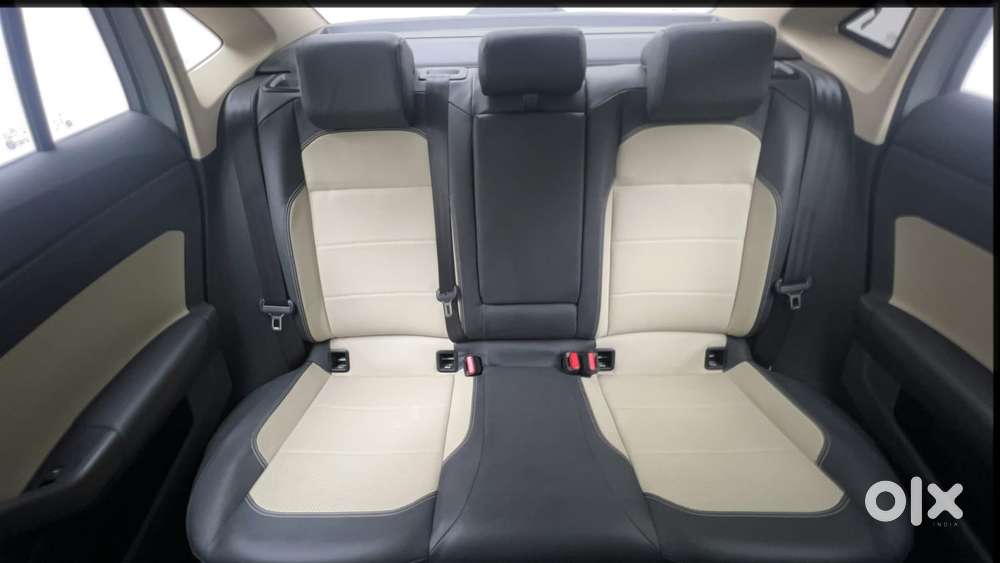 Skoda Slavia Style 1.0l Tsi Mt, 2022, Petrol