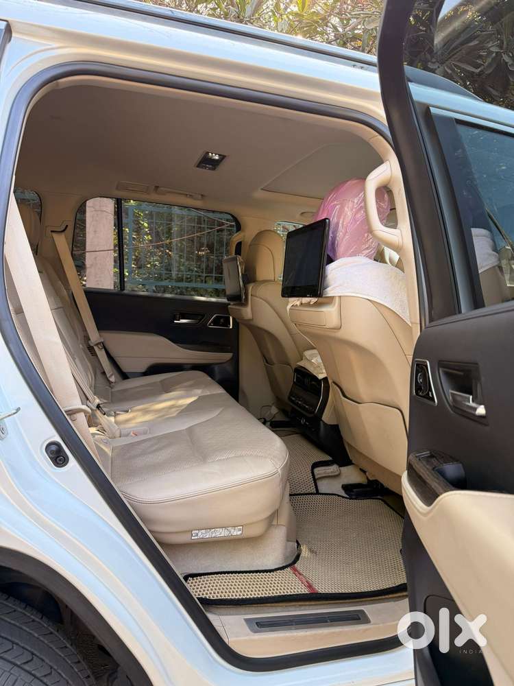 Toyota Land Cruiser Zx Petrol, 2024, Petrol