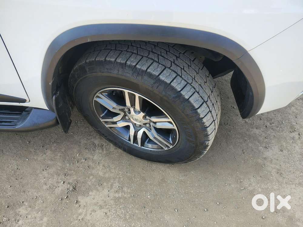 Toyota Fortuner Legender 2024