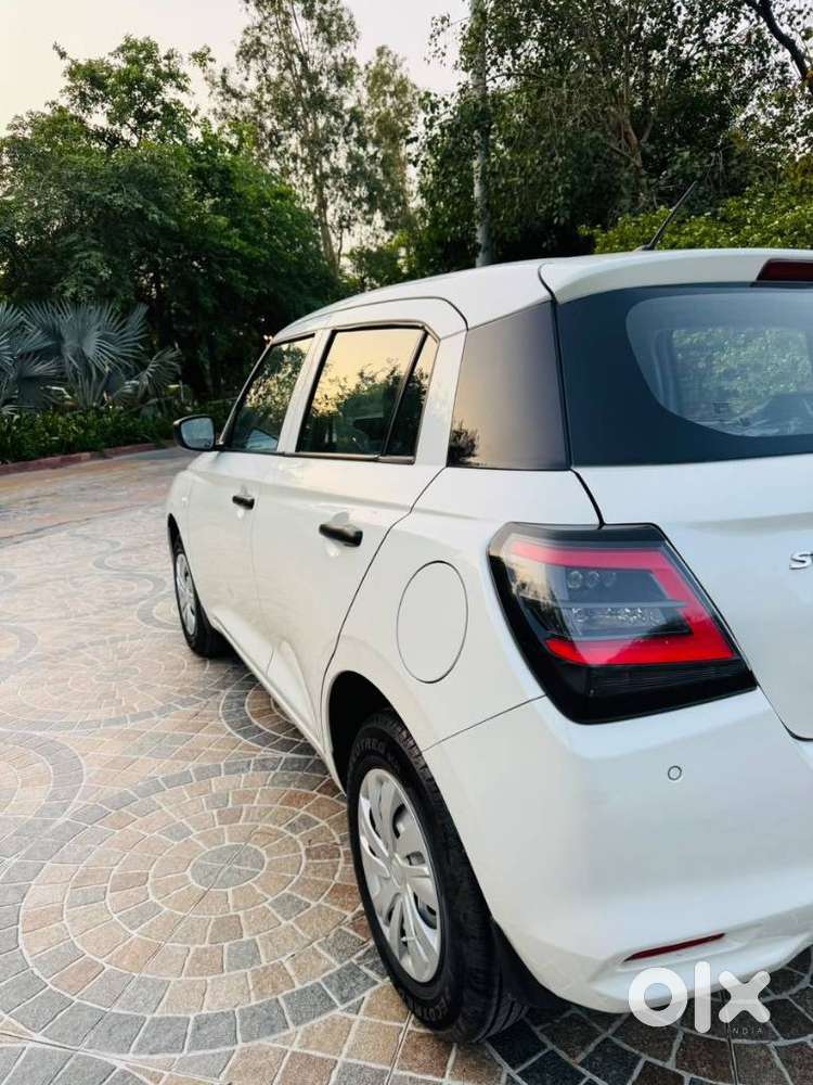Maruti Suzuki Swift Lxi Optional-o, 2025, Petrol