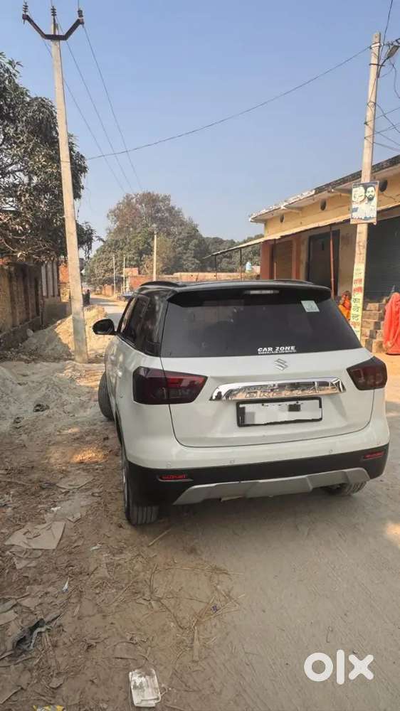 Maruti Suzuki Brezza Amt