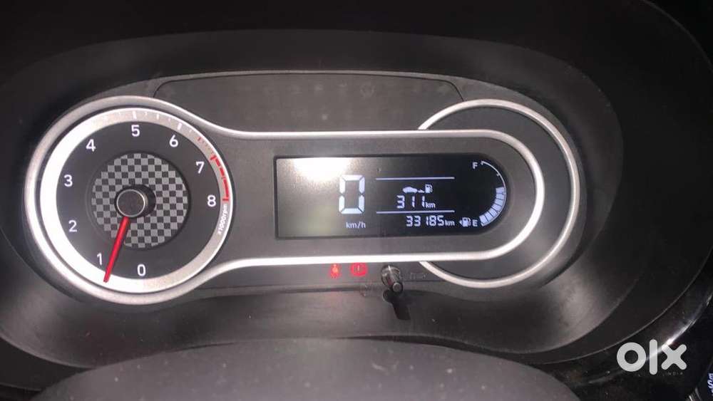 Hyundai Aura 2021 Petrol 33185 Km Driven