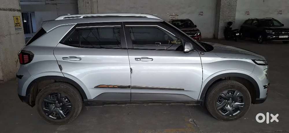 Hyundai Venue 1.2 Petrol 2024 Manual