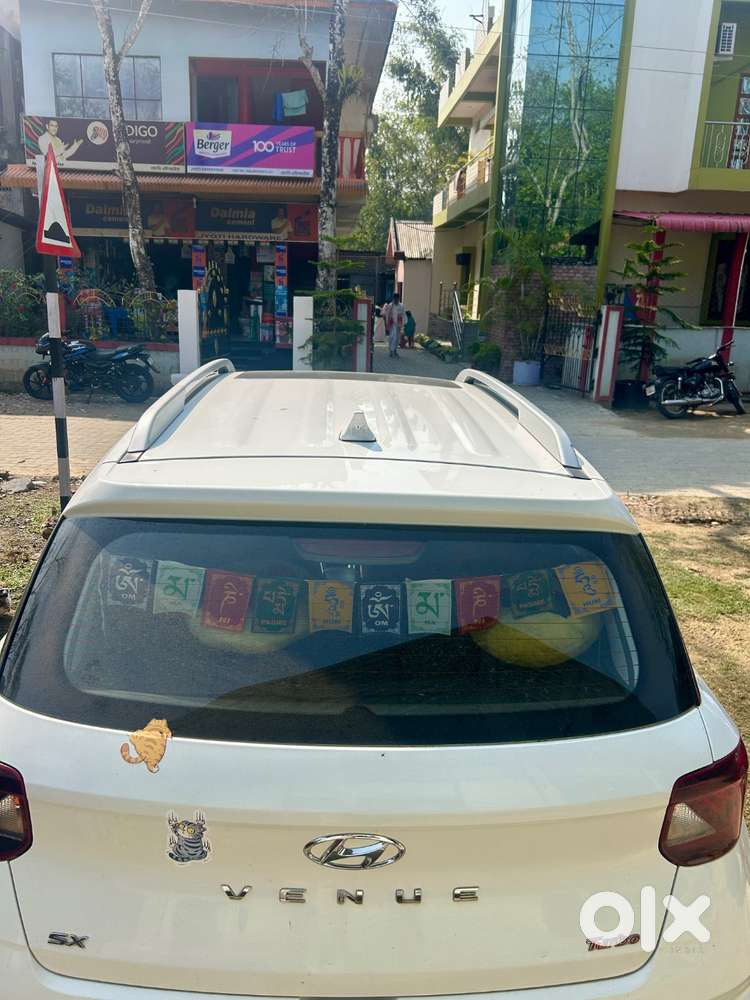 Hyundai Venue 2019 Petrol Well Maintained