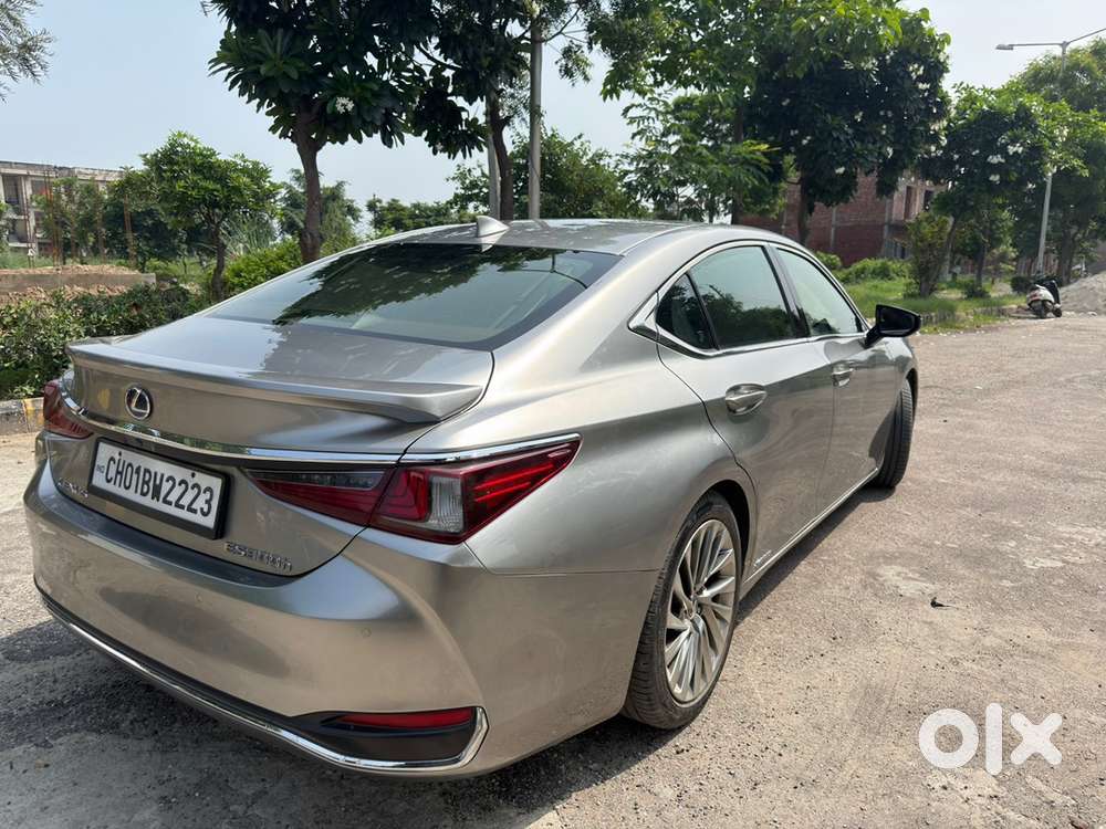 Lexus Es 300h 2019 Model