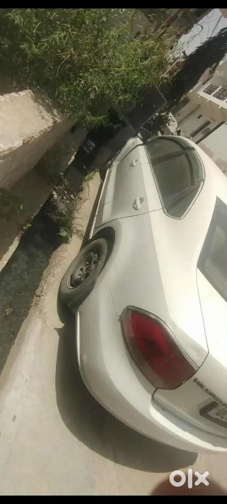 Volkswagen Vento Highline Plus 2012