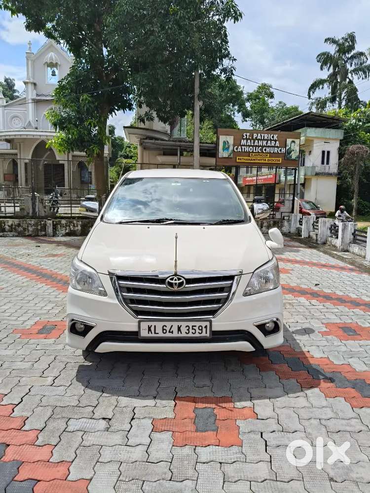 Toyota Innova 2015 Diesel Well Maintained