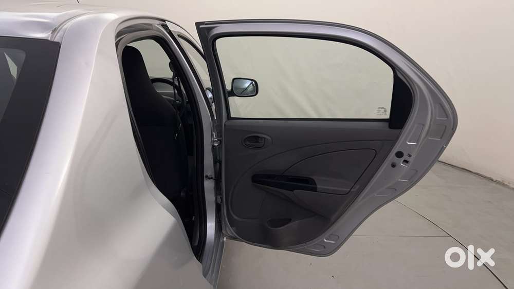 Toyota Etios 2010-2012 G, 2011, Petrol