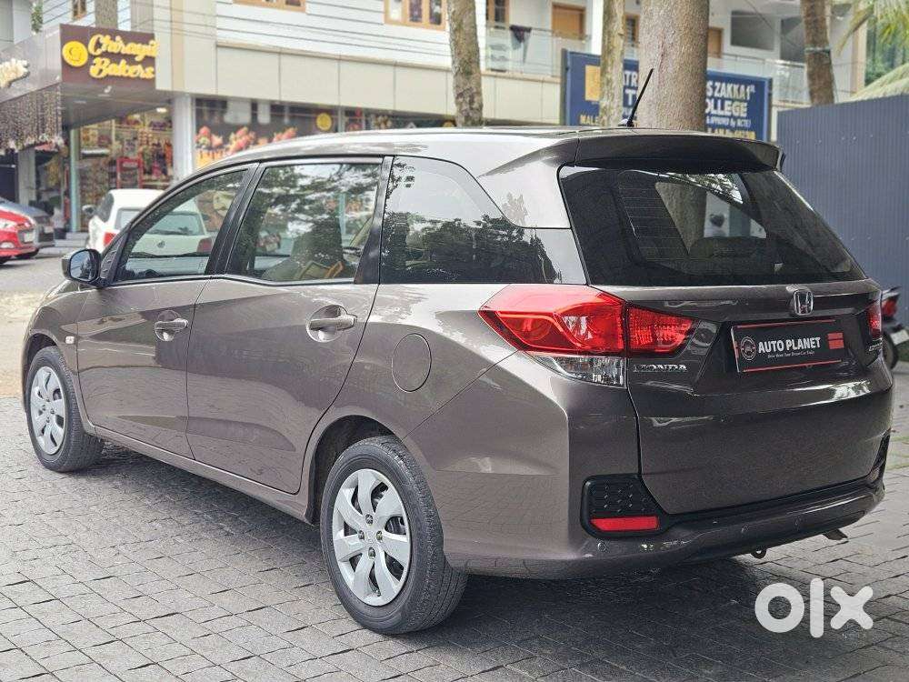 Honda Mobilio 1.5 S I-vtec Mt, 2015, Petrol