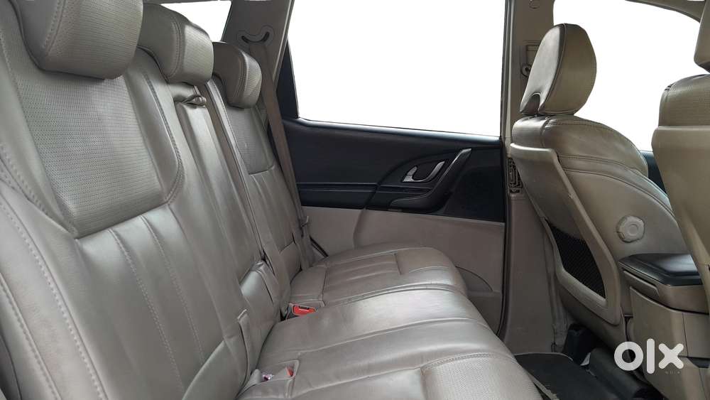 Mahindra Xuv500 2.2 W10, 2015, Diesel