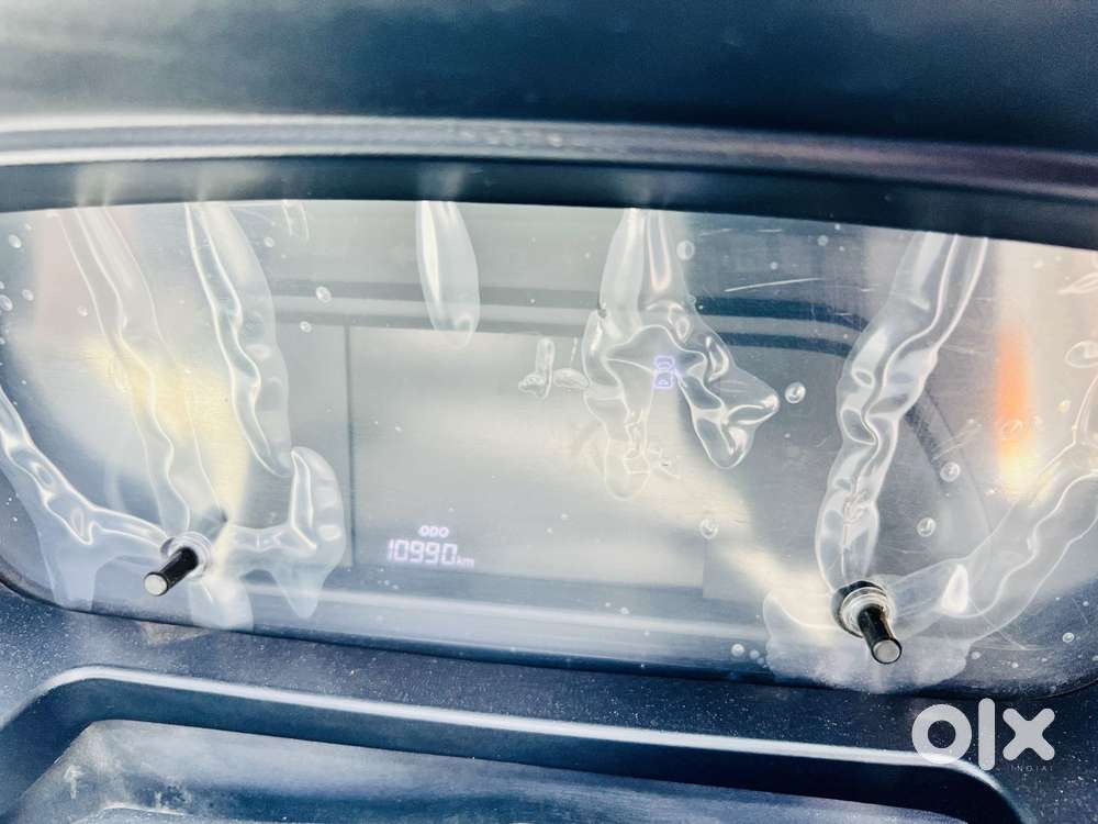 Tata Punch Creative Dual Tone Amt Sunroof, 2026, Petrol