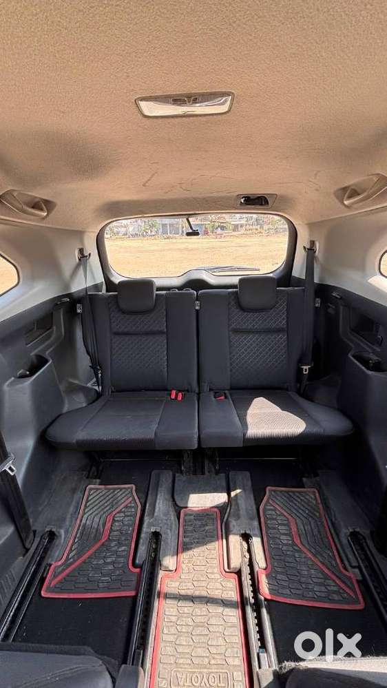 Toyota Innova Hycross, 2023, Petrol