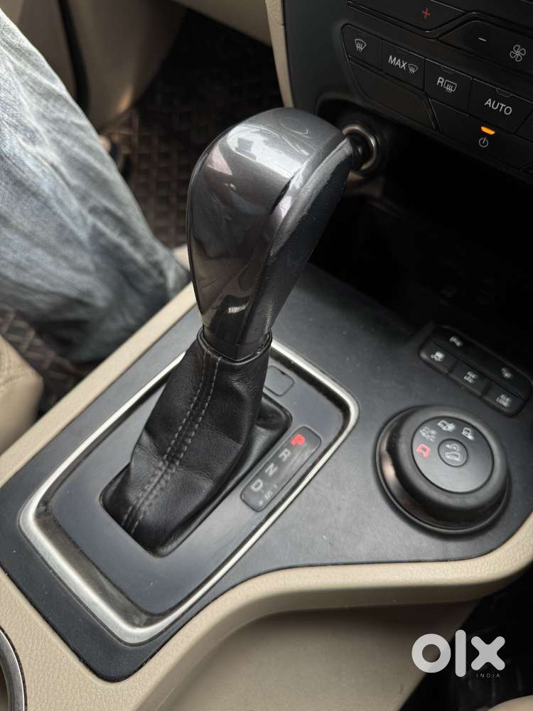Ford Endeavour 3.2 Titanium At 4x4, 2016, Diesel