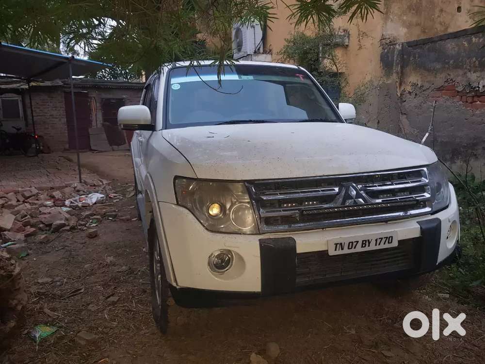 Mitsubishi Montero 2009