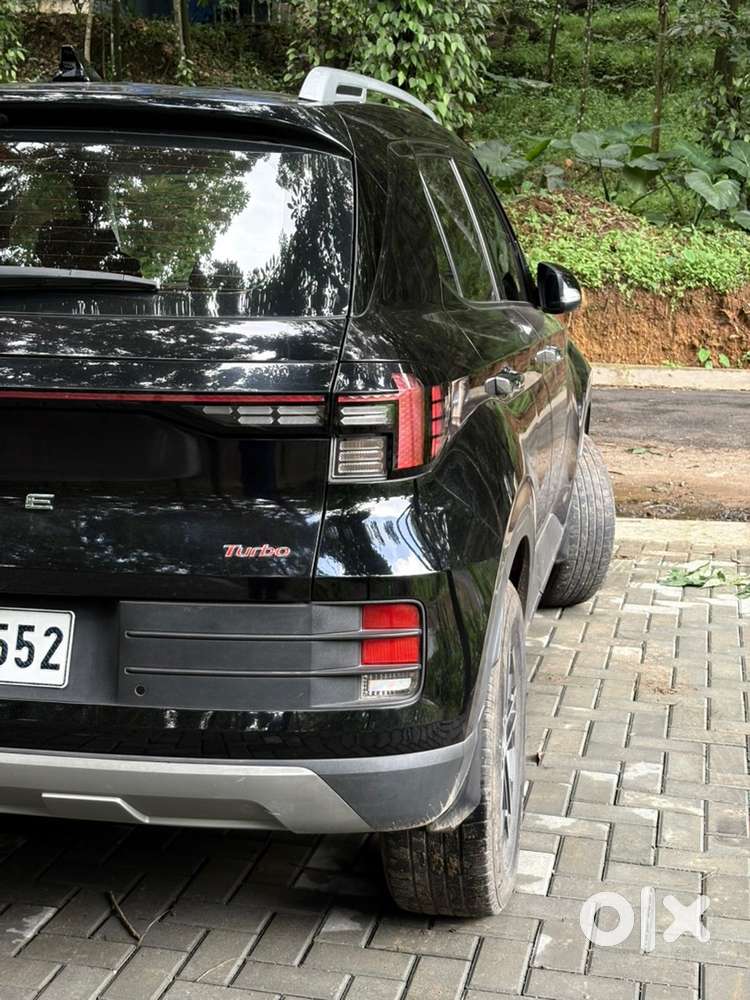 Hyundai Venue Petrol 2024