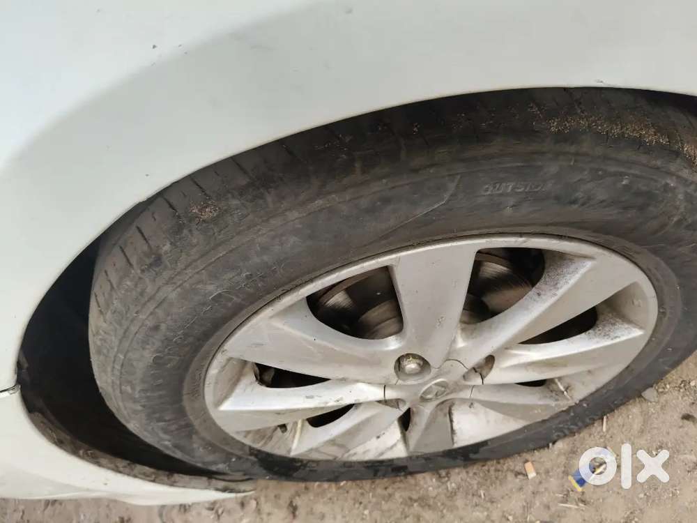 Hyundai Verna 1.4 Vtvt 2012