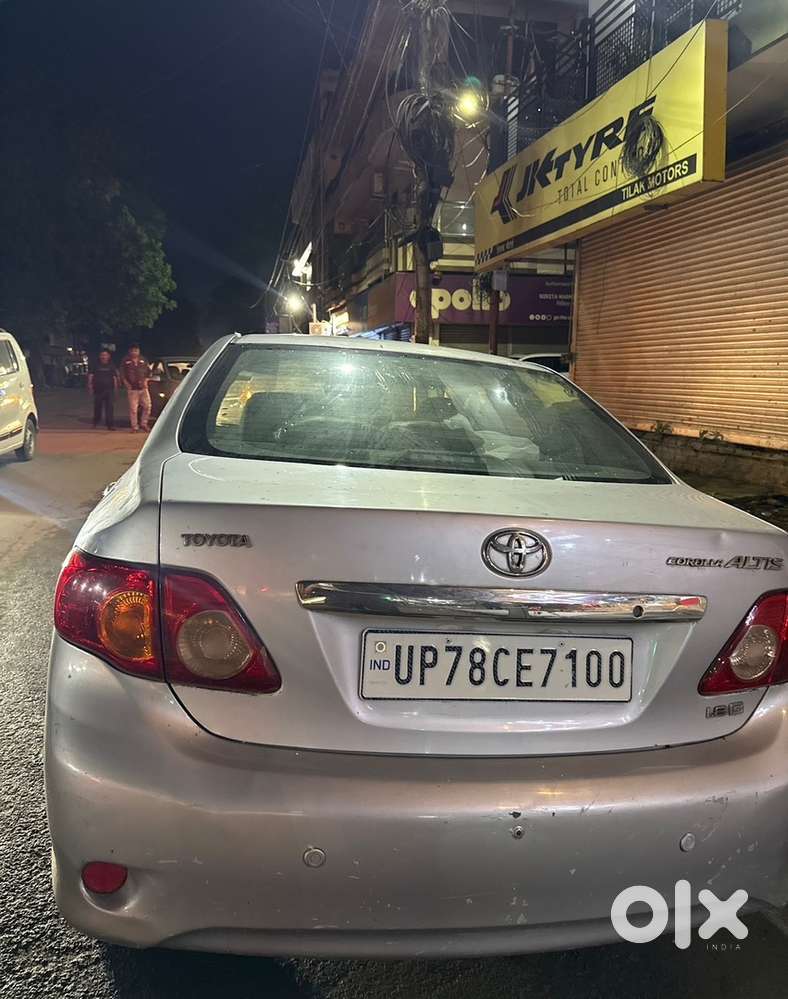Toyota Corolla Altis 2011,brand New 33000 Driven Genuine,re Registered