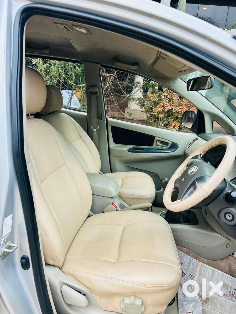 Toyota Innova 2.5 G (diesel) 7 Seater Bs Iv, 2013, Diesel