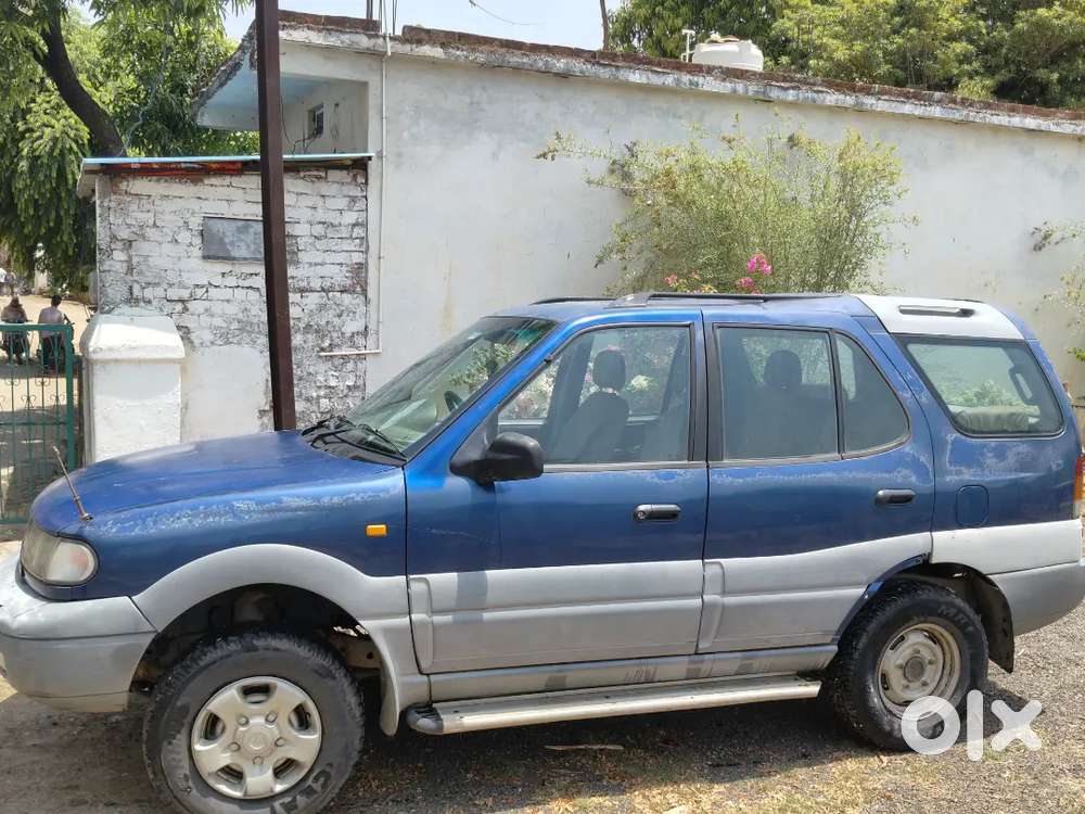 Tata Safari 2004