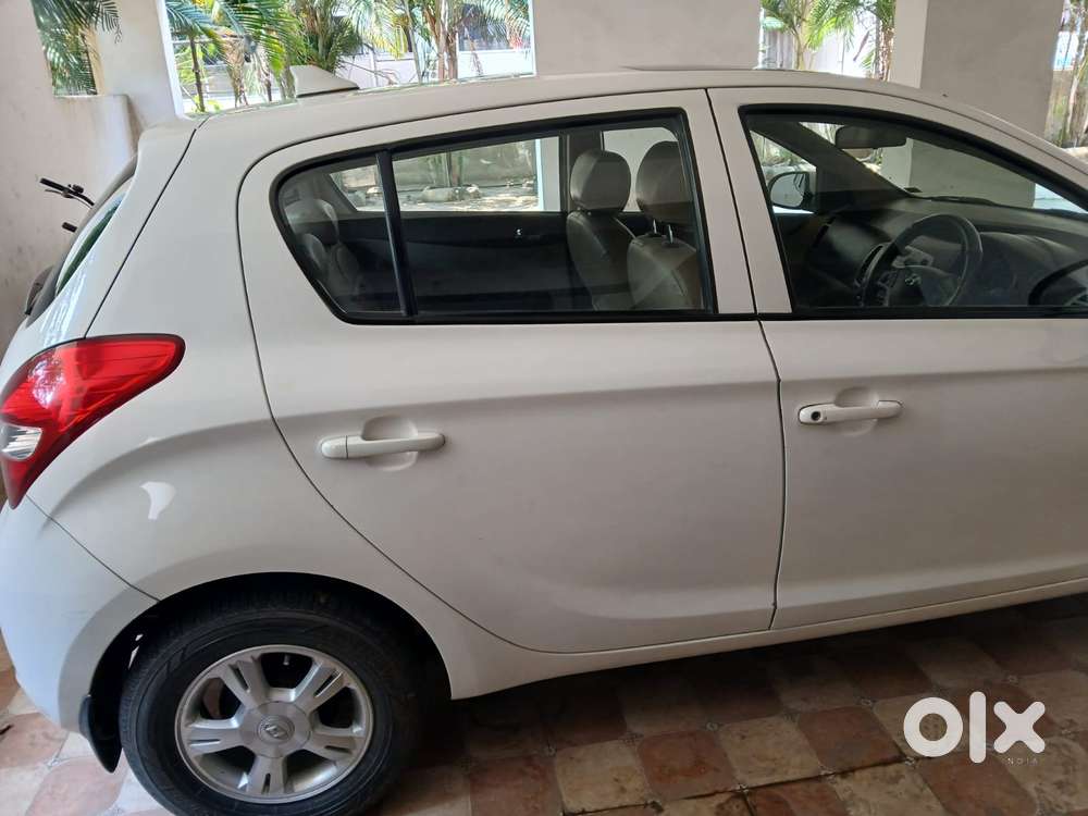 Hyundai I20 1.2 Asta Option With Sunroof, 2010, Petrol