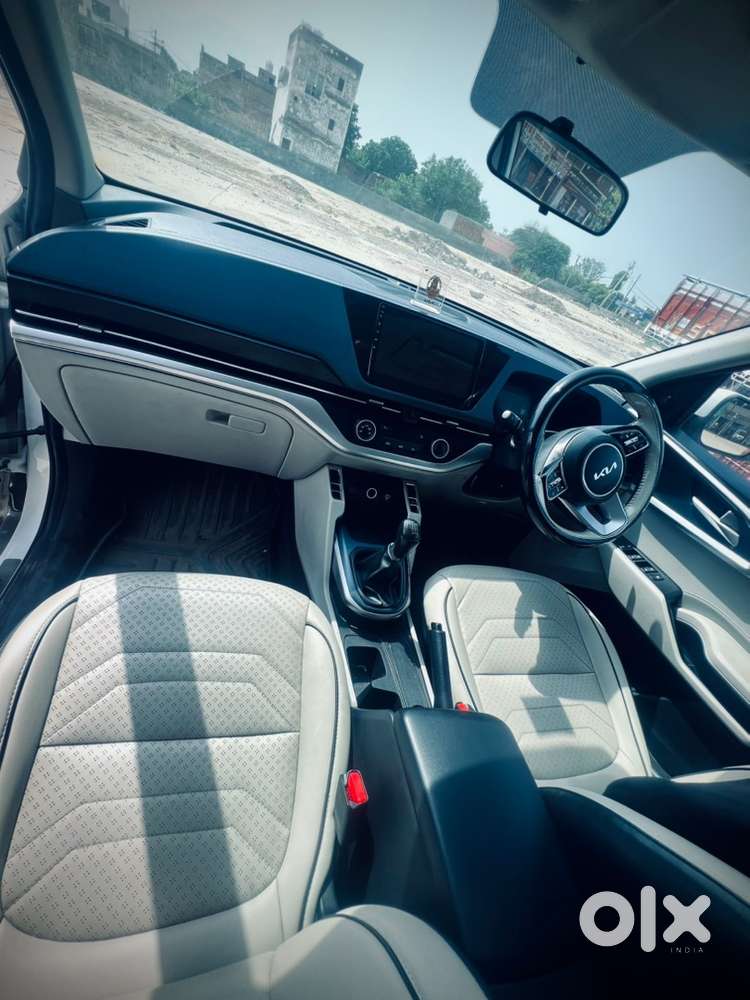 Kia Carens 2022 Diesel Well Maintained