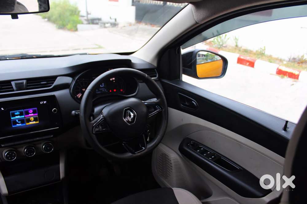 Renault Triber Rxt, 2022, Petrol