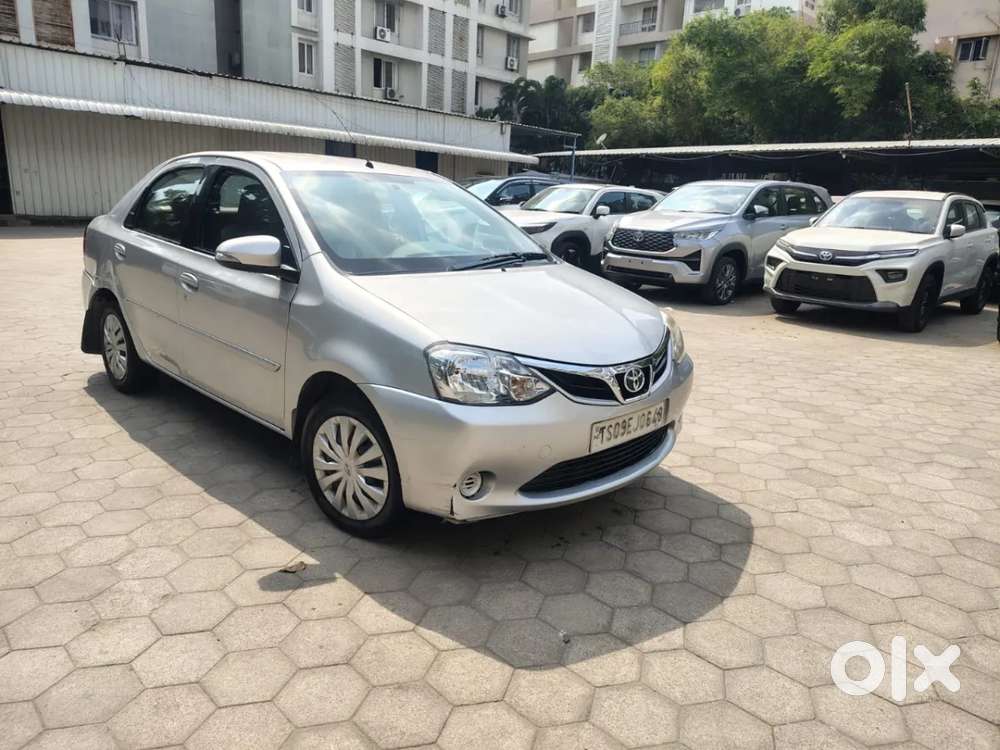 Toyota Etios 1.5 V, 2015, Petrol