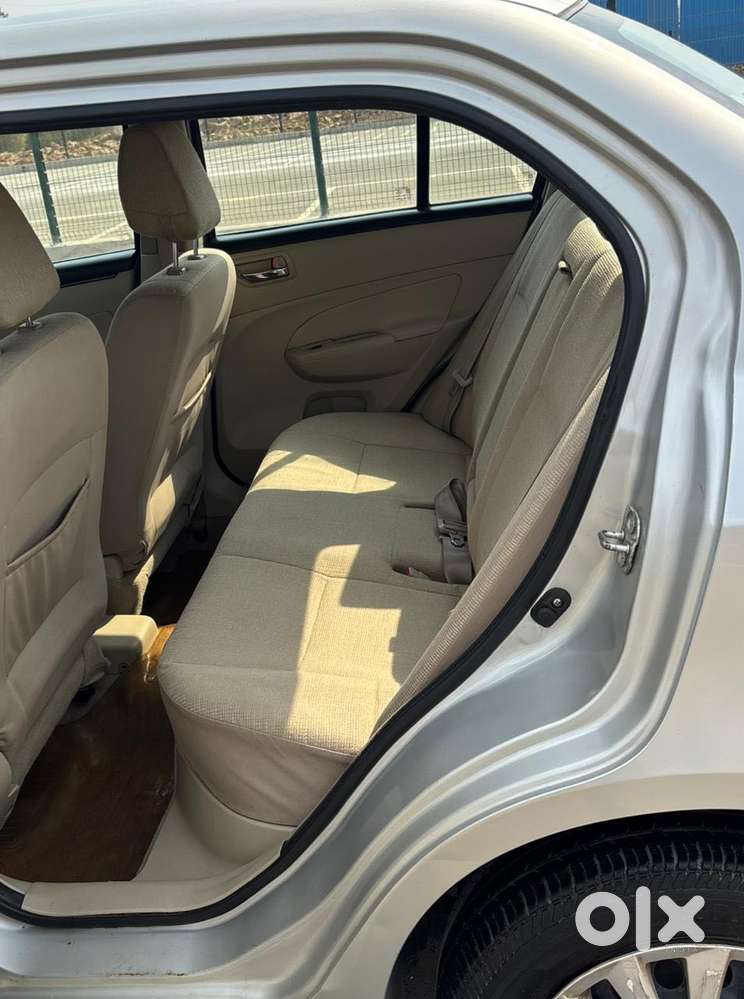 Maruti Suzuki Swift Dzire 1.2 Vxi Bsiv, 2015, Petrol