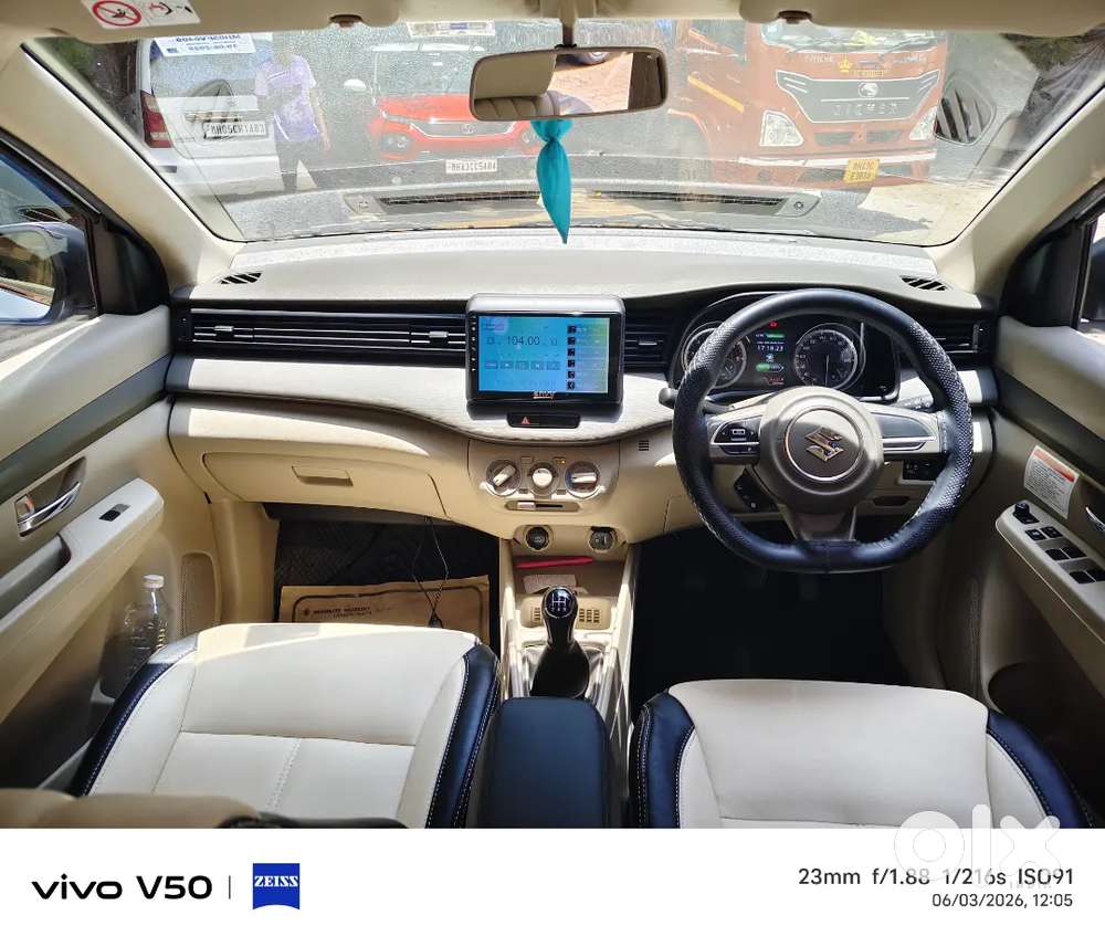 Ertiga 2025 Cng & Hybrids 23000 Km Single Owner, 11.55 Lakh