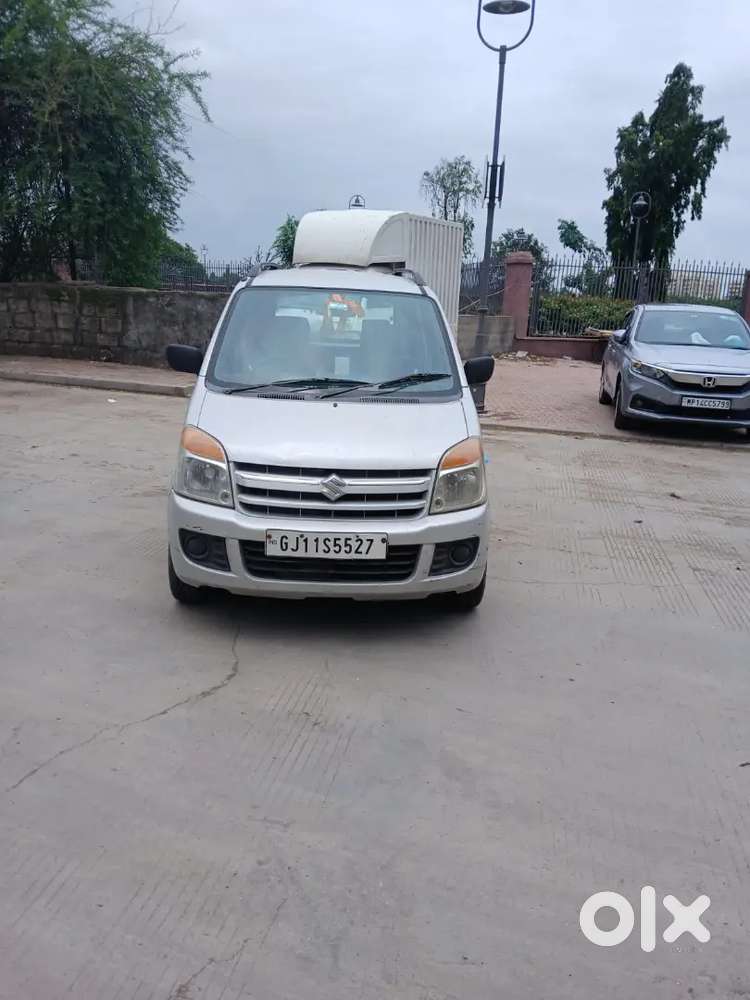 1 Rc Oner , Petrol Cng , Ac Chalu , Rc Ma Cng Entry Che ,tayar Sara