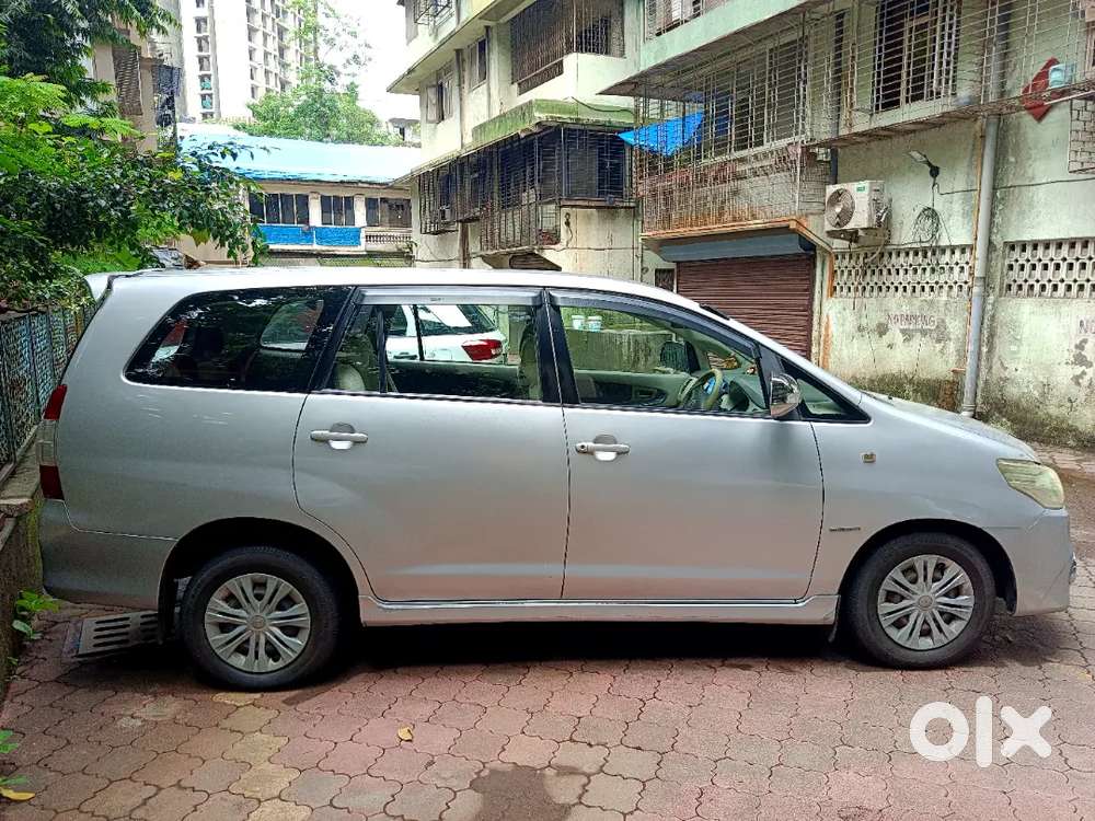 Toyota Innova 2.5 G 2013 8 Seater
