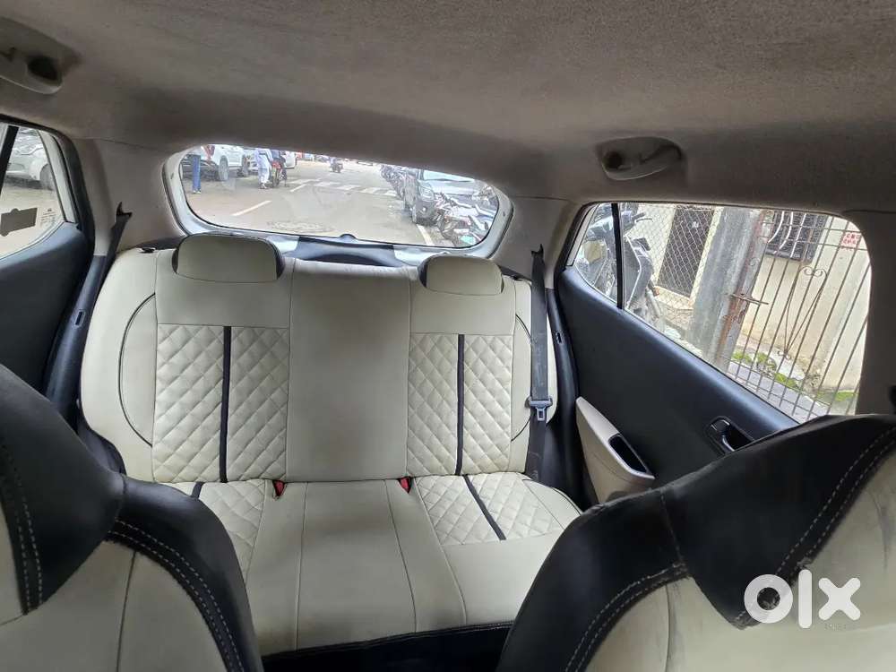 Top Model Accessed Well Maintained Hyundai Grand I10 Era 2017 Petrol