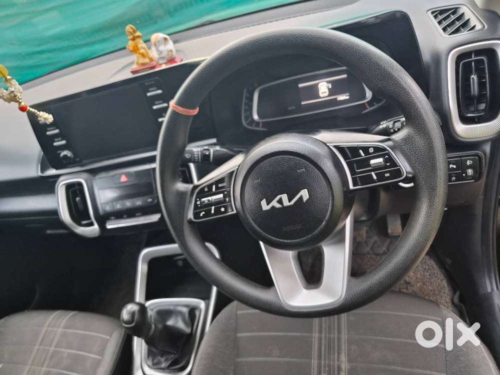 Kia Sonet 2024 Petrol Well Maintained