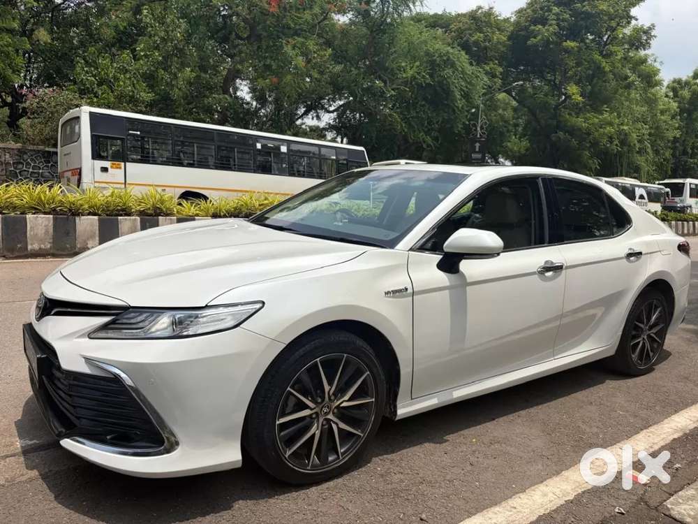 Toyota Camry Hybrid, 2022, Petrol