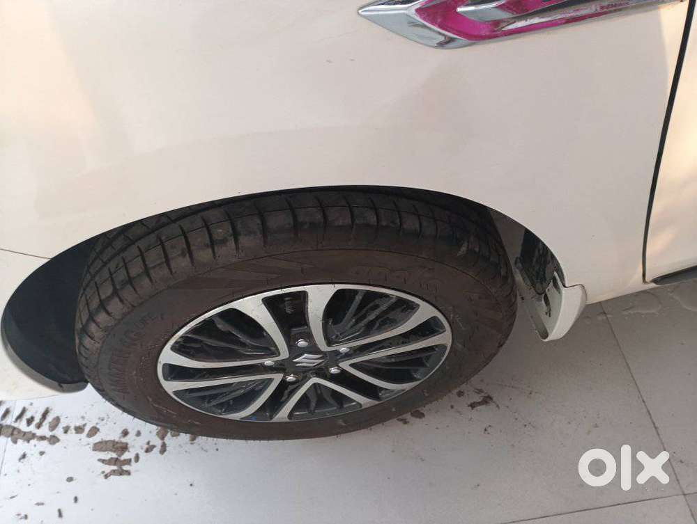 Maruti Suzuki Ertiga 2022-2023 Zxi, 2022, Petrol