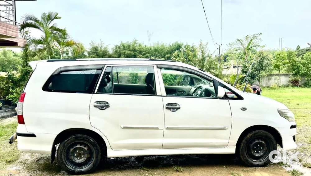 Toyota Innova 2013 Diesel Well Maintained Superb Car Non Accidental