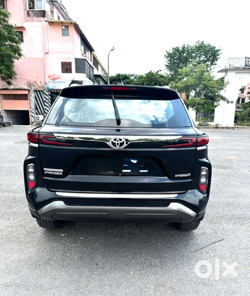 Toyota Hyryder S Hybrid 2023